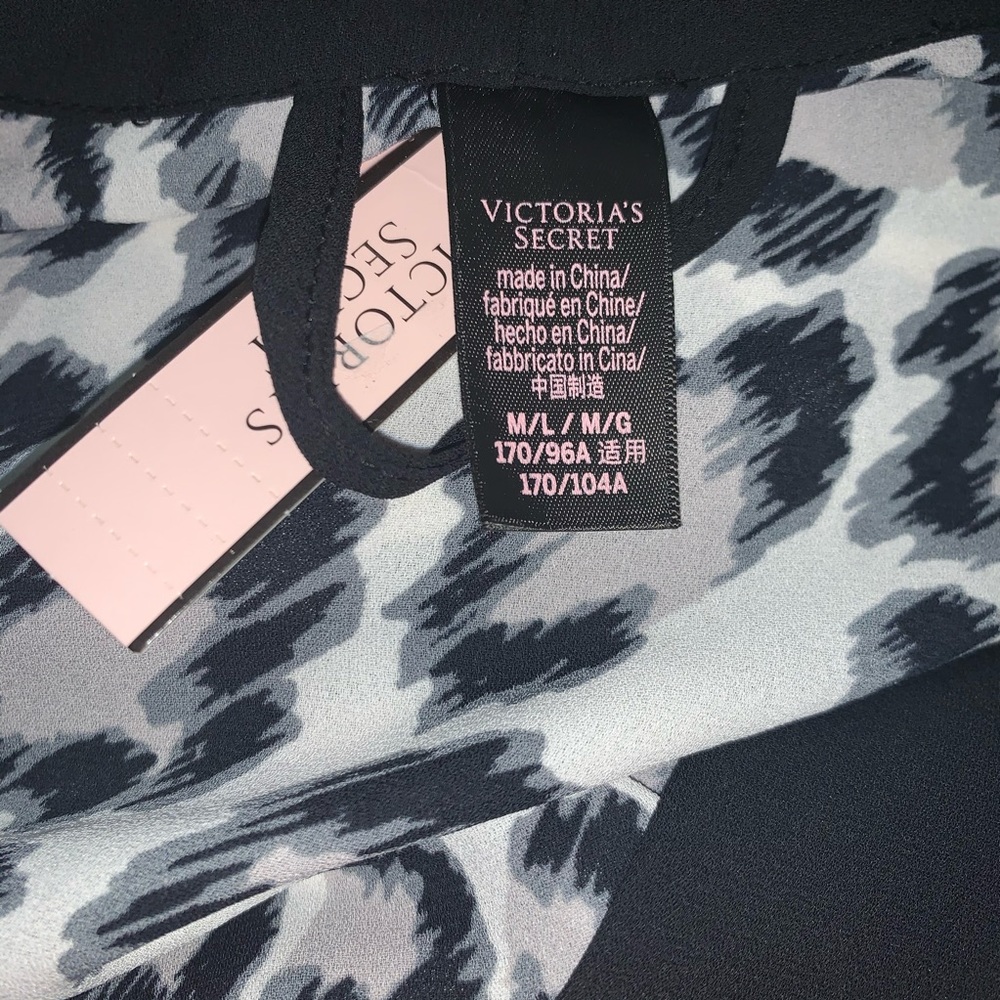 L🔥New Victoria Secret Leopard Print Robe🔥 - Picture 7 of 10